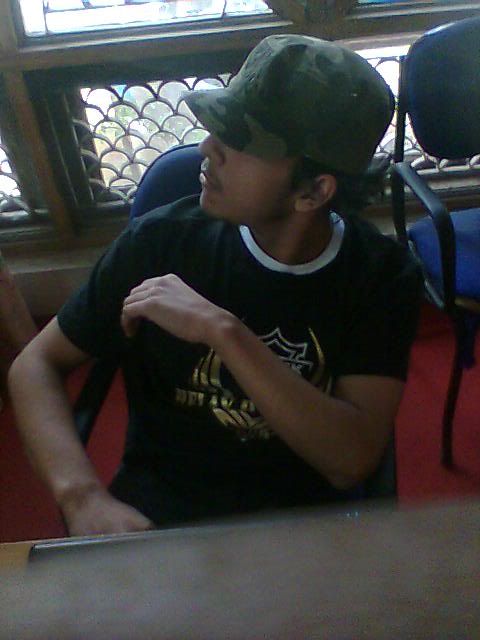 Pinaque at the discussion ceremony , shot right on cam