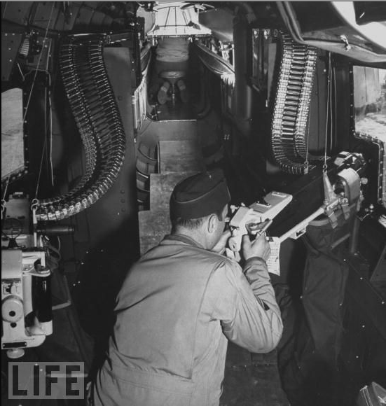 B25waistgunner.png