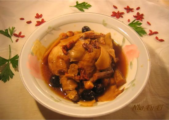 Ga ham thuoc bac